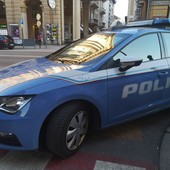 Controlli straordinari della Polizia: 5 parrucchieri multati per carenze igieniche e rimpatriati stranieri irregolari Controlli straordinari della Polizia: 5 parrucchieri multati per carenze igieniche e rimpatriati stranieri irregolari