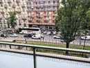 Bus con a bordo scolaresca si schianta conto un albero a Torino: a bordo anche alunni di Revello