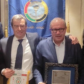 Bra celebra l’eccellenza sportiva: Enrico Cosmai premiato dal Panathlon Club