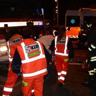 Auto fuori strada nella notte a Fontanelle di Boves: quattro giovani feriti