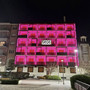Il Palazzo dell’Associazione Commercianti Albesi ad Alba si tinge di rosa per ringraziare le donne