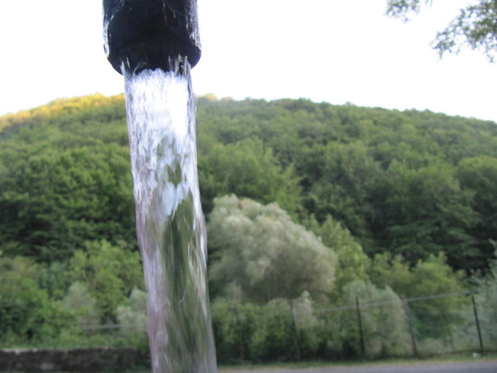 Vernante senza acqua giovedì 15 ottobre per lavori urgenti sulla condotta