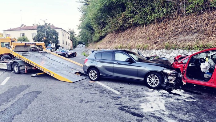 Scontro tra auto a Vicoforte, due feriti Scontro tra auto a Vicoforte, due feriti