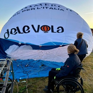 Adele vola da Mondovì ai cieli di Angera, sul Lago Maggiore