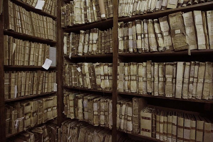 Roburent, la Giunta Comunale al lavoro tra archivio storico e mercato di San Giacomo Roburent, la Giunta Comunale al lavoro tra archivio storico e mercato di San Giacomo