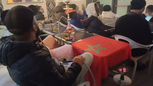 Le immagini della comunità marocchina albese durante la semifinale del 2022 Le immagini della comunità marocchina albese durante la semifinale del 2022