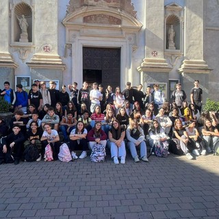 Alcuni momenti della giornata di accoglienza delle classi prime del plesso Pellico Alcuni momenti della giornata di accoglienza delle classi prime del plesso Pellico