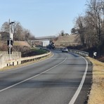 Nessuna disattivazione per il discusso rilevatore al limite dei 50 km/h sulla circonvallazione. La precisazione del Municipio dopo l'elenco del Ministero: dal 1° settembre multerà anche chi viaggia verso Alba. Nessuna disattivazione per il discusso rilevatore al limite dei 50 km/h sulla circonvallazione. La precisazione del Municipio dopo l'elenco del Ministero: dal 1° settembre multerà anche chi viaggia verso Alba.
