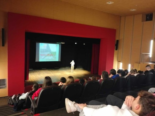 L'incontro di Gigi Garelli al teatro Magda Olivero di Saluzzo