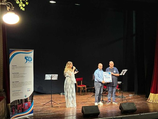 Ceva, consegnato un attestato di riconoscimento e ringraziamento alla Croce Bianca per i suoi 50 anni di servizio