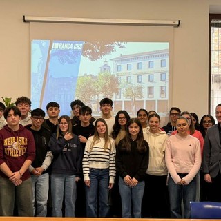 Gli studenti dell'Arimondi Eula hanno visitato la Cassa di Risparmio di Savigliano