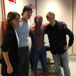 Alice Filippi con i protagonisti della serie, Elia Nuzzolo e Matteo Oscar Giuggioli Alice Filippi con i protagonisti della serie, Elia Nuzzolo e Matteo Oscar Giuggioli