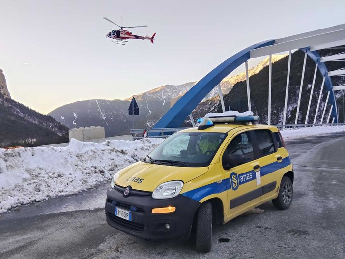 Tunnel di Tenda chiuso per disgaggio valanghe sul versante francese