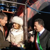 Mondovì, vent’anni di matrimonio in volo per i piloti Paolo Bonanno e Nicole Maillefer