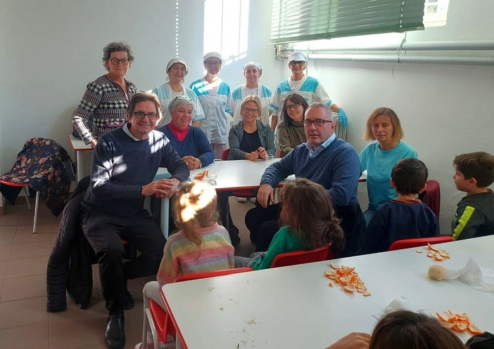 Bene Vagienna: la Commissione mensa monitora il servizio qualità pasti alla scuola primaria Bene Vagienna: la Commissione mensa monitora il servizio qualità pasti alla scuola primaria