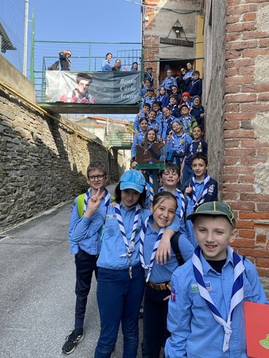 Lupette e lupetti Boyscout Agesci Saluzzo 1 in “caccia” a Villanovetta