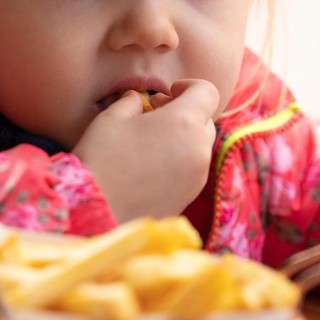 “L’equilibrio a tavola”: a Savigliano una serata su giovani e alimentazione