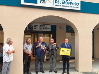 Inaugurata la rinnovata filiale di Osasio