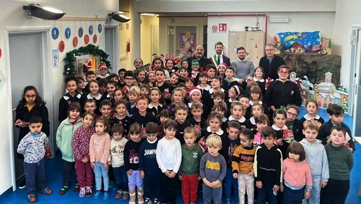 Il Comune di Monastero Vasco dona agli studenti la tessera della biblioteca