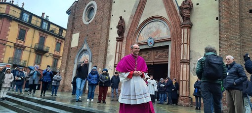 Monsignor Bernardino Giordano bloccato in Terra Santa con la delegazione toscana