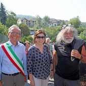 Il sindaco Ettore Secco con la giornalista televisiva Bianca Berlinguer e l'opinionista Mauro Corona.