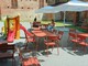 A Mondovì la biblioteca si fa giardino: nuove postazioni studio all’aperto per gli universitari