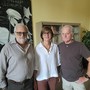 In foto, Roberto Borsa e Franca Alladio, coordinatori dello sportello con (a destra) Mauro Stellino presidente Apistom La Granda In foto, Roberto Borsa e Franca Alladio, coordinatori dello sportello con (a destra) Mauro Stellino presidente Apistom La Granda