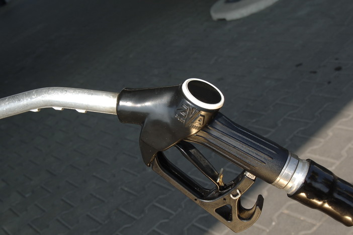 Rincari carburanti, Confartigianato Cuneo: “Servono misure urgenti per sostenere le imprese del comparto del trasporto persone”