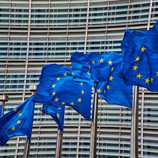 UE, pronti altri 90 miliardi di bond nel 2026: il debito totale verso gli 800 miliardi UE, pronti altri 90 miliardi di bond nel 2026: il debito totale verso gli 800 miliardi