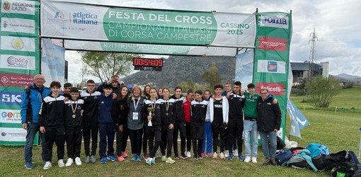 (La rappresentativa regionale di cross 2025 foto - fidal piemonte)