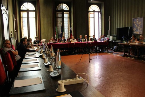 Alba, la maggioranza replica alle critiche sulla Tari: “Tra le più basse del Piemonte”