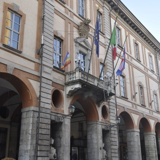 Cuneo, scontro acceso in Consiglio sul segretario generale: sarà part-time condiviso con la Provincia