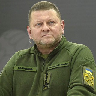 Ambasciatore ucraino nel Regno Unito: Kiev deve pensare anzitutto a sopravvivere
