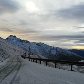 Prima neve al Colle dell'Agnello (foto archivio Provincia)
