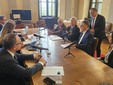 Alcuni momenti dell'incontro tenuto ieri in Prefettura Alcuni momenti dell'incontro tenuto ieri in Prefettura