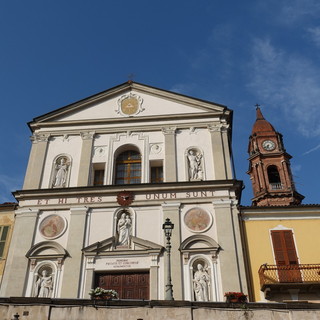 In foto la chiesa della Santissima Trinità, a Bra