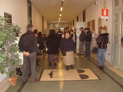 Affollati di nomadi sinti stamattina i corridoi del Tribunale