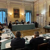 Mondovì, il consiglio comunale affronta il tema della violenza giovanile: "Pensiamo a progettualità per le famiglie e i giovani" Mondovì, il consiglio comunale affronta il tema della violenza giovanile: "Pensiamo a progettualità per le famiglie e i giovani"