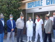 I militari del Comitato Artiglieri Aosta consegnano l'importo della raccolta fondi in ricordo di Manuela Bertolini, all'Officina delle Idee per l'Ospedale di Saluzzo