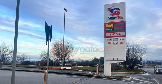 Dopo il collaudo negativo, chiuso per manutenzione il distributore di via Margarita a Cuneo Dopo il collaudo negativo, chiuso per manutenzione il distributore di via Margarita a Cuneo