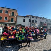 Successo per la sfilata a Beinette, "Che schianto" incoronato dal Carnevale Successo per la sfilata a Beinette, "Che schianto" incoronato dal Carnevale