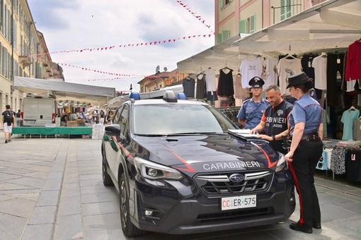 Notte Rosa a Saluzzo: in un locale su 10 lavoratori solo uno era assunto regolarmente. Comminate sanzioni e prescrizioni Notte Rosa a Saluzzo: in un locale su 10 lavoratori solo uno era assunto regolarmente. Comminate sanzioni e prescrizioni