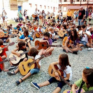Con "Chitarrissima" Saluzzo diventa patria delle chitarre per tre giorni