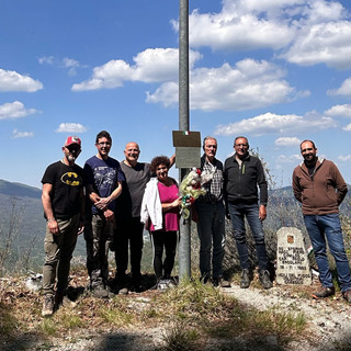 Garessio, sul monte Galero una targa per ricordare Piero Giraldo, morto nel '93 con Paolo Ercolani, in un tragico incidente aereo
