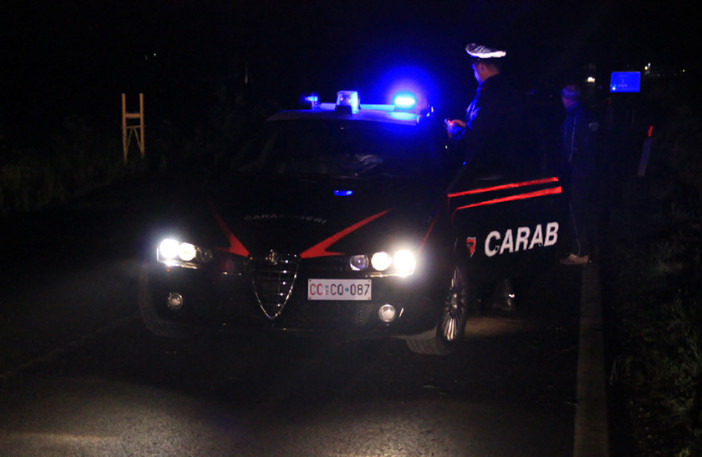 Tenta di rubare una minicar nella notte a Cuneo: decisivo l’intervento di un residente Tenta di rubare una minicar nella notte a Cuneo: decisivo l’intervento di un residente