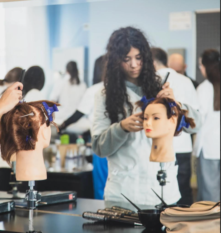 Il CFPCeMon apre un ponte verso il lavoro con due nuovi indirizzi: tecnico dell'acconciatura e dei trattamenti estetici