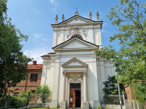 Le Sorelle Clarisse di Bra invitano alla notte dei Santi, l'alternativa di preghiera ad Halloween Le Sorelle Clarisse di Bra invitano alla notte dei Santi, l'alternativa di preghiera ad Halloween