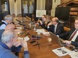 Alcuni momenti dell'incontro tenuto ieri in Prefettura Alcuni momenti dell'incontro tenuto ieri in Prefettura