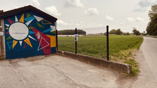 A Sant’Anna di Boves via i cassonetti del vetro e dell'umido, la protesta: "Puniti per colpa di chi abbandona i rifiuti" A Sant’Anna di Boves via i cassonetti del vetro e dell'umido, la protesta: "Puniti per colpa di chi abbandona i rifiuti"