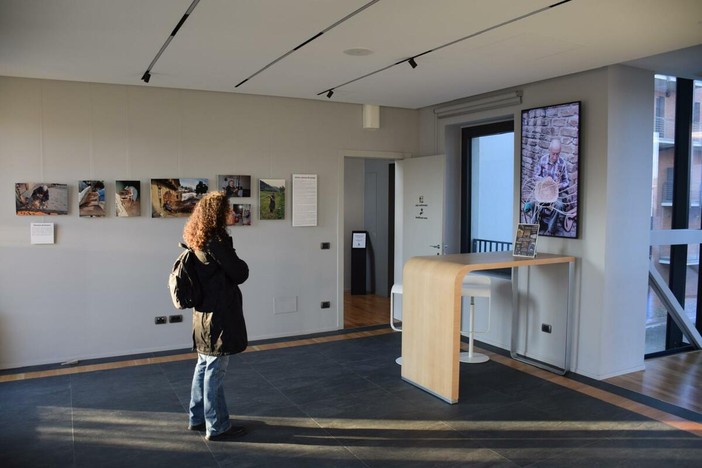 Alba, la mostra “Storia dell’altro ieri” allunga